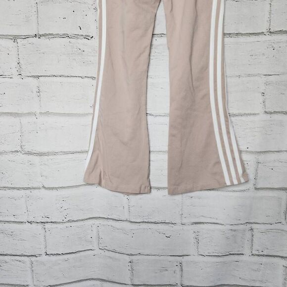 Adidas Beige Pull On Adicolor Classics 3-Stripes 7/8 Flare Leggings Size Small - Picture 8 of 10